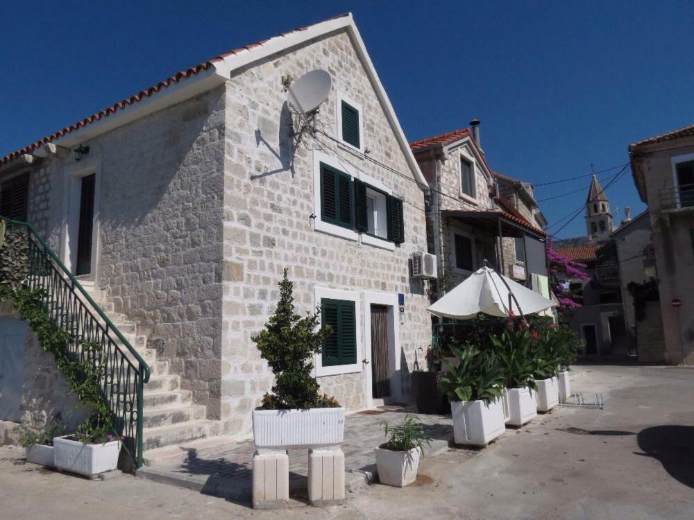 Old Fisherman House Kastela Luaran gambar